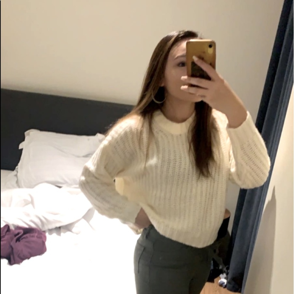 American Eagle Sweater